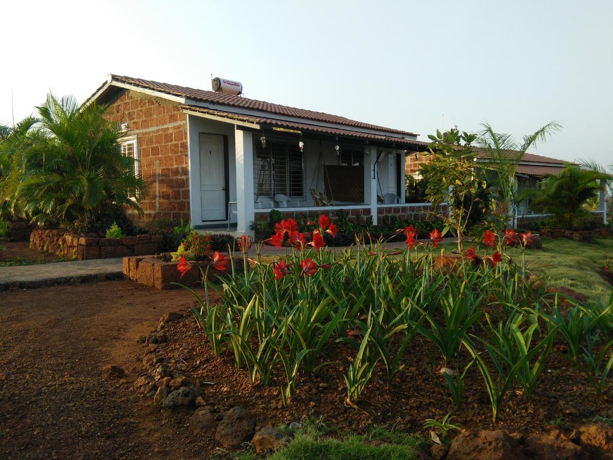Palm Springs Lake Resort Jaitāpur Exterior photo